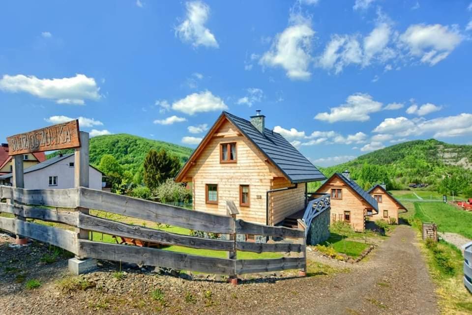 Domki Caloroczne Domkowstwo Bobrka Kültér fotó